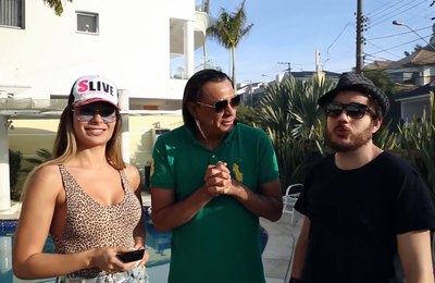 Mendigata raspa a cabeça de Pedro Casali para o seu canal do YouTube