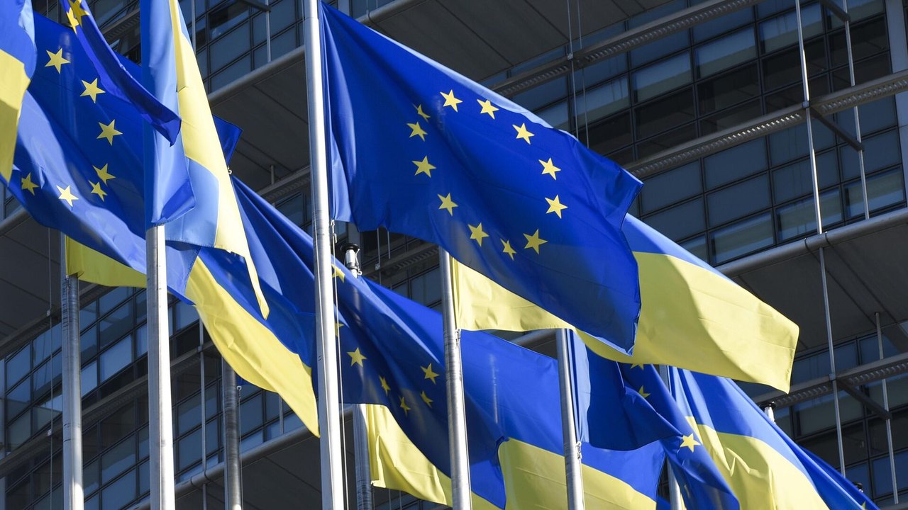 UE teme derrota de Kiev no front e aposta em escalada de combate de drones, diz analista