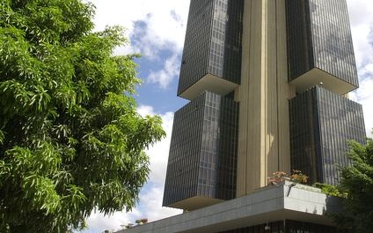 Copom vai monitorar cenário econômico para definir próximos passos