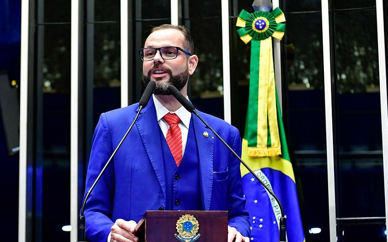 Seif homenageia sua avó, que morreu no domingo