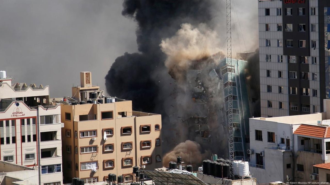Polícia israelense relata explosão em edifício em Tel Aviv; Exército investiga causa