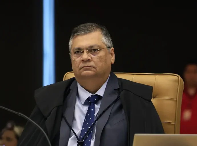 Ministro Flávio Dino pede explicação ao Legislativo e Executivo sobre desvios no Dnocs