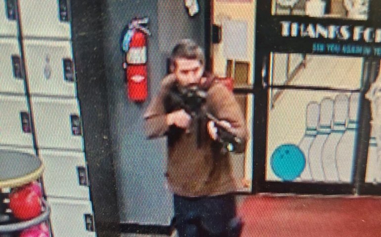 Temporada de caça aos veados pode atrapalhar busca por atirador no Maine