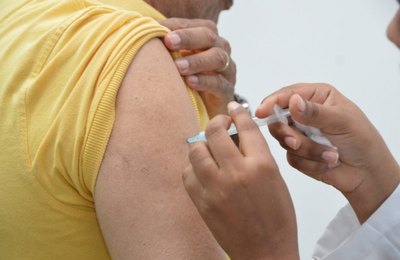 Professores e pessoas entre 55 e 59 anos devem ser vacinados contra a Influenza 