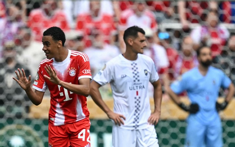 Musiala faz 3 e Bayern humilha frágil Auckland City por 10 a 0 na estreia no Mundial de Clubes