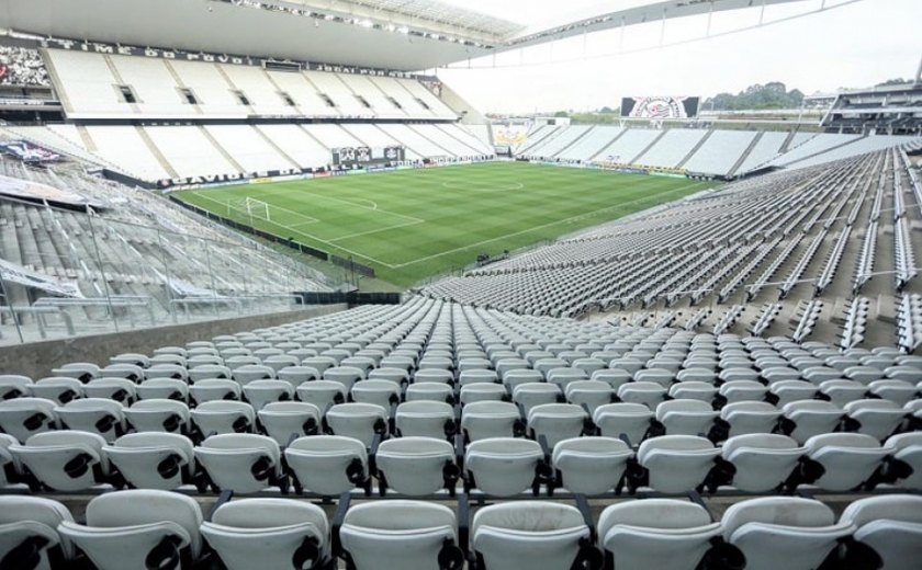 Dívida do Corinthians é de R$ 2 bilhões: 'Vai sair mais coisa', afirma presidente