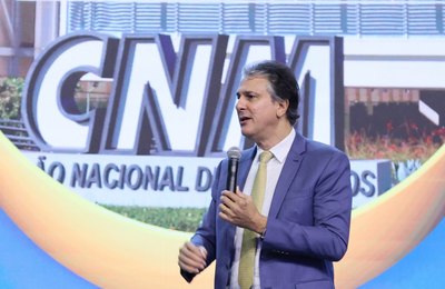 Ministro da Educação participa da Marcha e apresenta balanço de ações da pasta