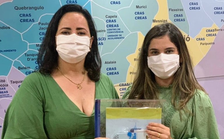 Fabiana Pessoa recebe secretária arapiraquense e discute melhoria de políticas assistenciais no município