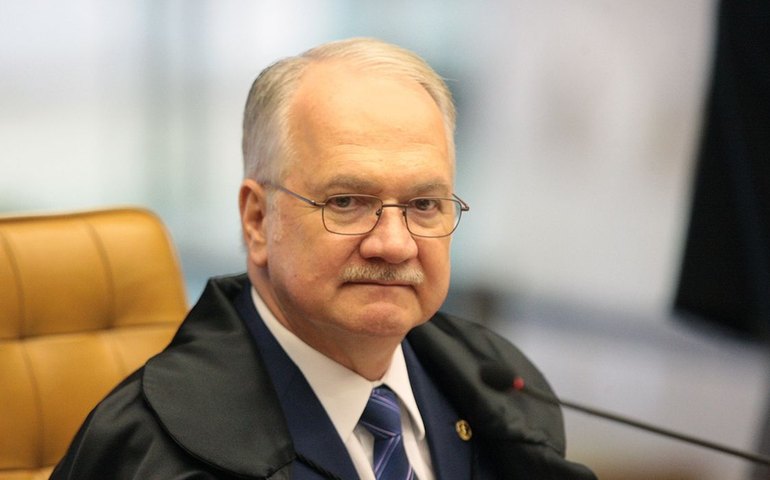 Fachin defende regulamentação 'estrutural e sistêmica' das redes, mas não pelo STF