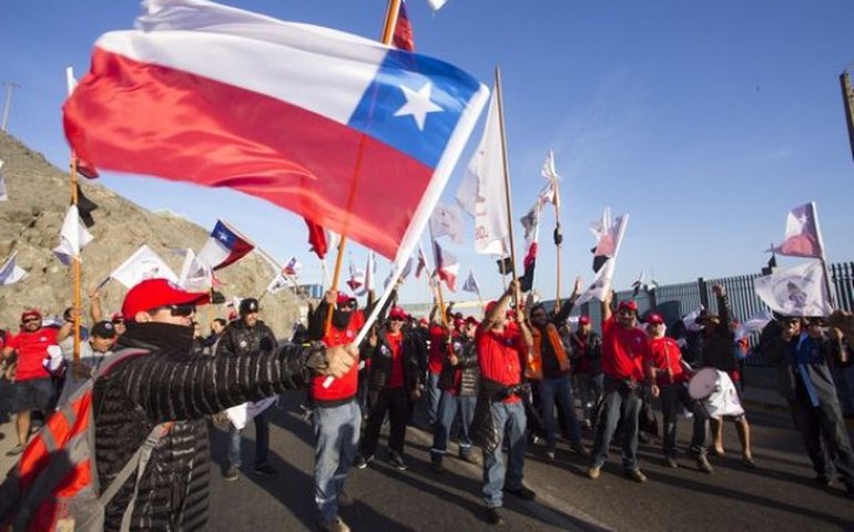 Greve trabalhista no Chile ameaça produção da maior mina de cobre do mundo