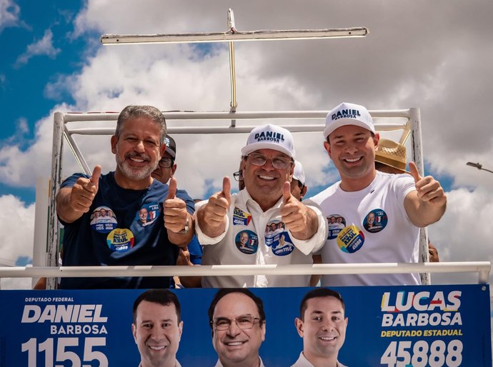 Grande mobilização popular marca carreata de Arthur Lira com Luciano Barbosa e Lucas Barbosa em Arapiraca