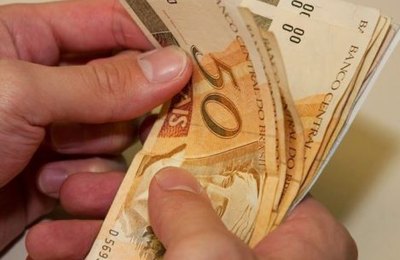 Caixa paga Auxílio Brasil a cadastrados com NIS final 5