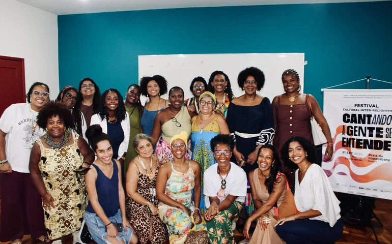 Quando Elas Falam: Vozes que Enfrentam a Violência e Reconstroem o Futuro Mulheres que Tecem Redes de Luta e Esperança no CEAP