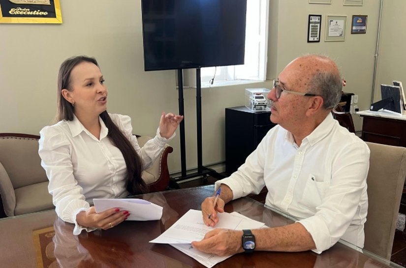 Prefeito Ronaldo Lopes cria novo incentivo financeiro para servidores da Secretaria de Saúde