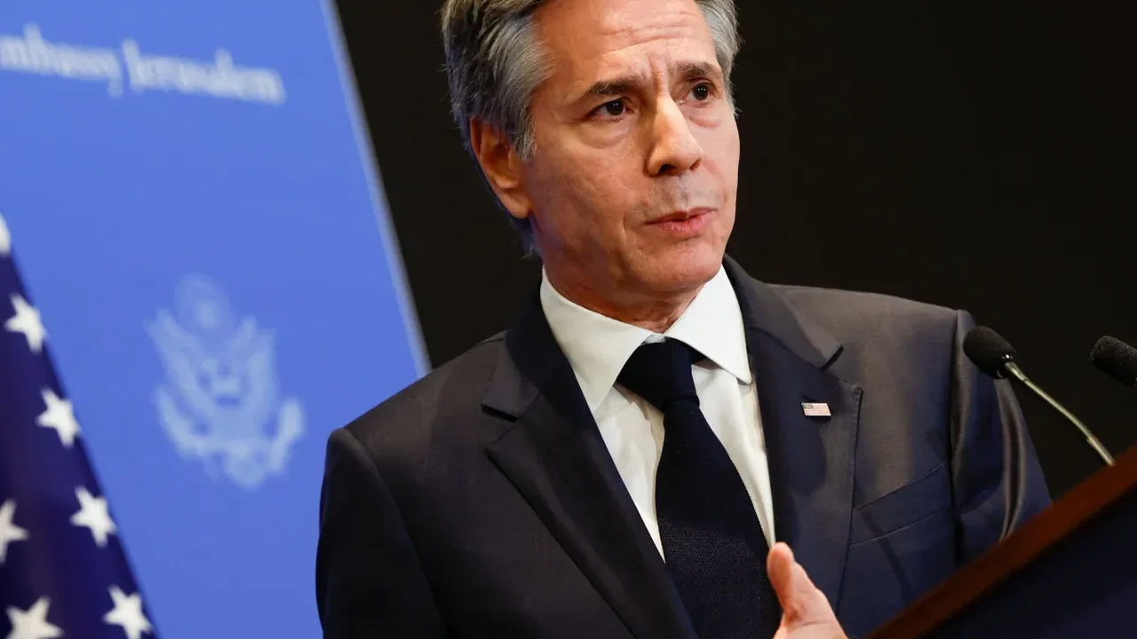Secretário de Estado dos EUA discute escalada de tensões no Oriente Médio com ministro do G7