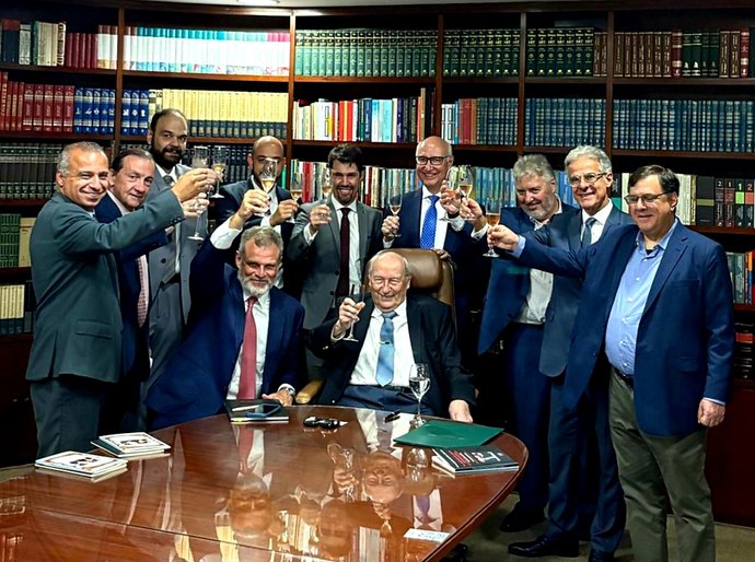 Jurista Ives Gandra toma posse na Academia Nacional de Direito Desportivo