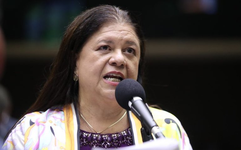 Comissão aumenta pena para estelionato praticado contra mulher