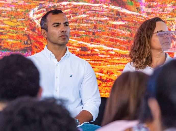 Diretor-presidente da Alurb participa de evento com marisqueiras de Maceió