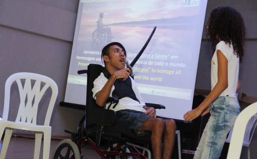 Inclusão: Escola de Artes oferta vagas gratuitas para pessoas com deficiência