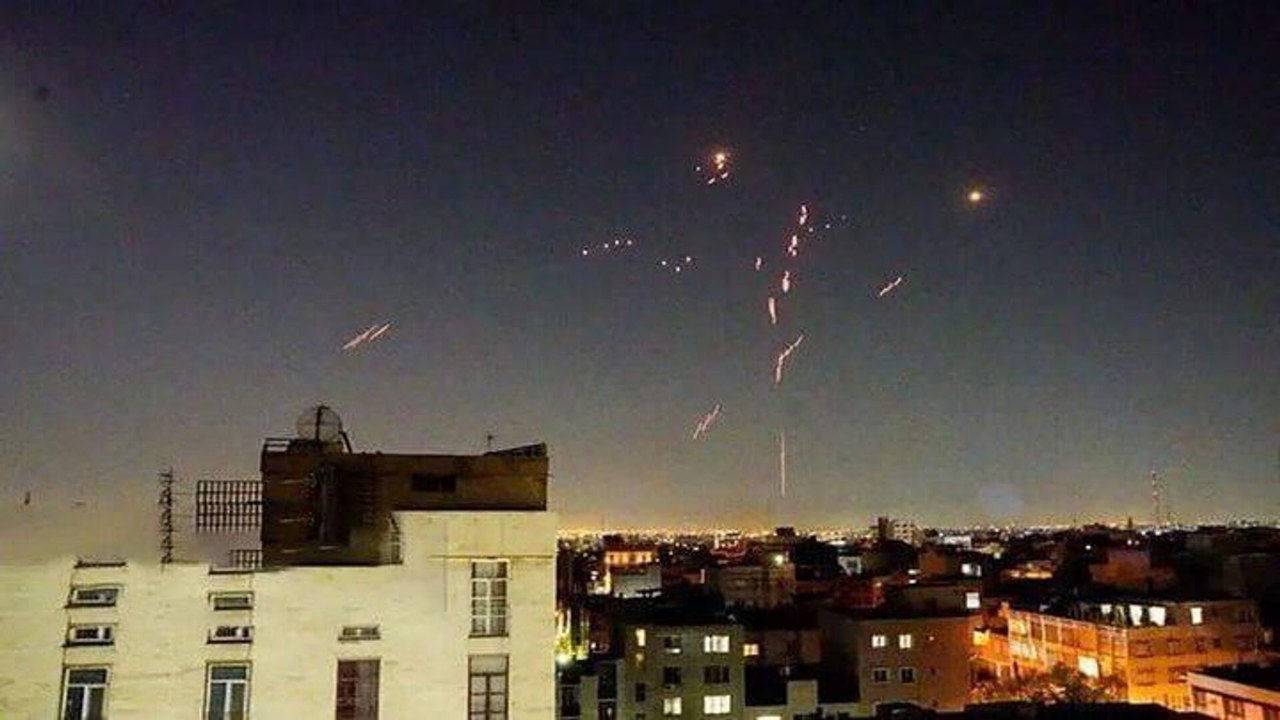 FDI afirma que 20 caças da Força Aérea israelense lançaram 30 munições contra alvos militares no Irã