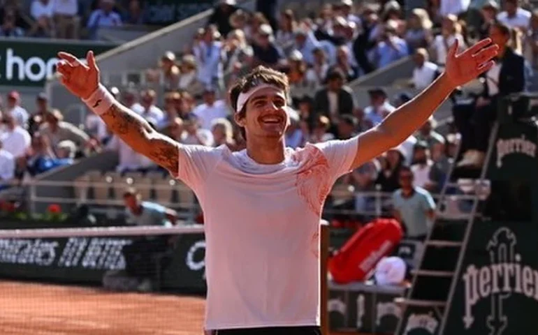 Wild vence francês e encara Tsitsipas nas oitavas no Torneio da Antuérpia