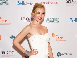 Carrie Anne Fleming, atriz de 'Supernatural', morre aos 51 anos