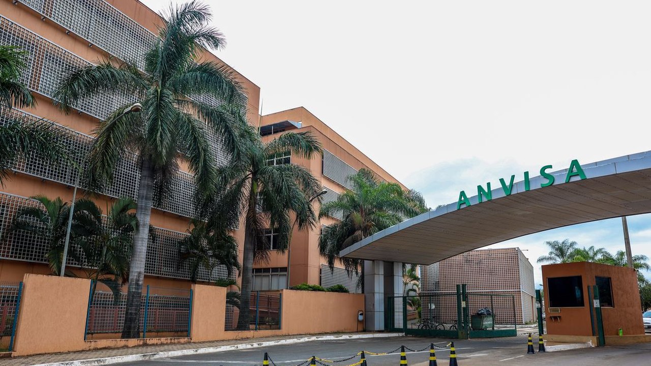 Anvisa determina recolhimento de lotes de antibióticos por desvio de qualidade
