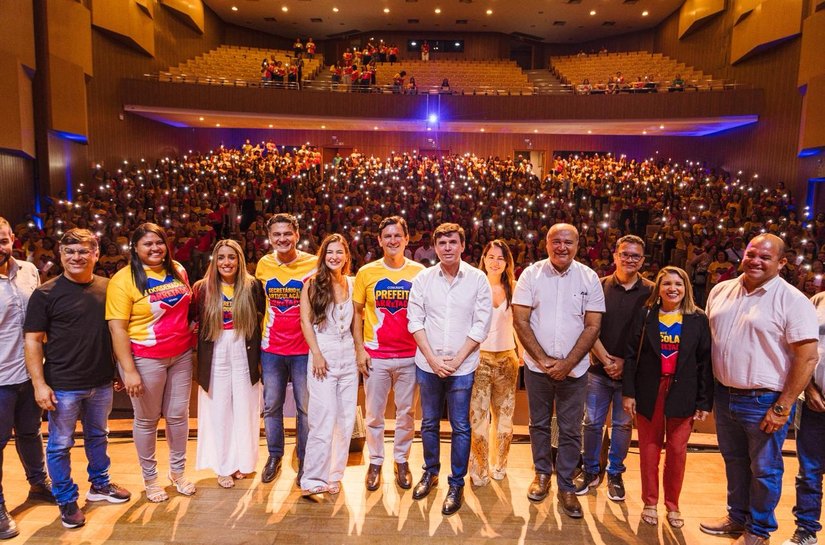 Prefeito Marcelo Beltrão reafirma compromisso com a educação de Coruripe em jornada pedagógica com palestras de Leandro Karnal e Jane Haddad
