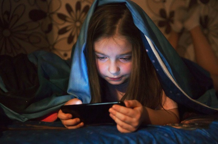 Uso excessivo de telas impactam o desenvolvimento infantil