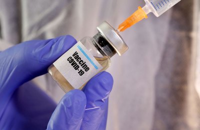 Testes com vacina de Oxford recomeçam hoje no Brasil