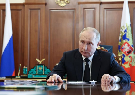 Vladimir Putin aprova doutrina russa atualizada de dissuasão nuclear