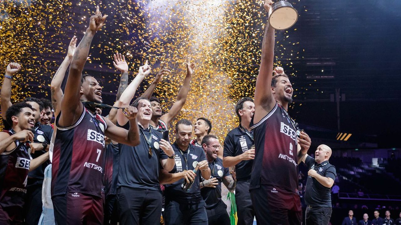 Com cesta salvadora, Franca é campeão intercontinental de basquete