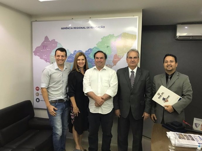 MP firma parceria com TC para familiarizar alunos da rede pública com a instituição