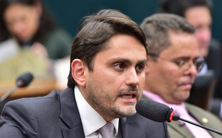 Relator recua e tira regra sobre saque-aniversário do FGTS de projeto fiscal