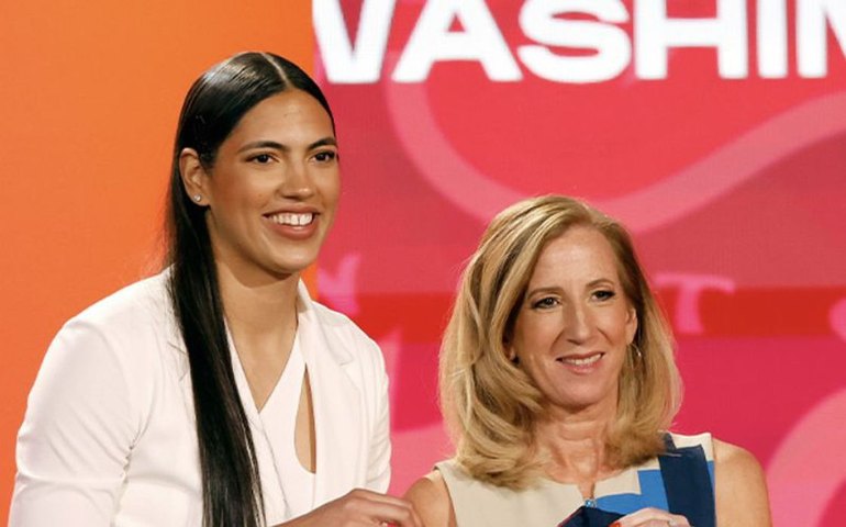 Atleta da seleção brasileira é escolhida por equipe da WNBA