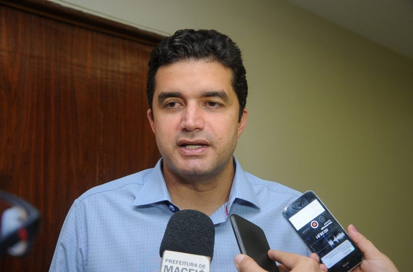 Prefeito reinaugura terminal de ônibus do Pontal nesta terça-feira
