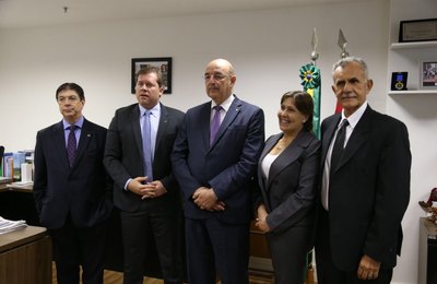 Marx Beltrão anuncia R$ 7,5 milhões para programa que doa alimentos a entidades assistenciais 
