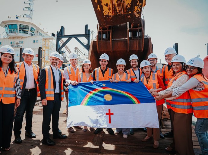 Governadora Raquel Lyra e ministro Silvio Costa Filho entregam dragagem do canal interno do Porto de Suape