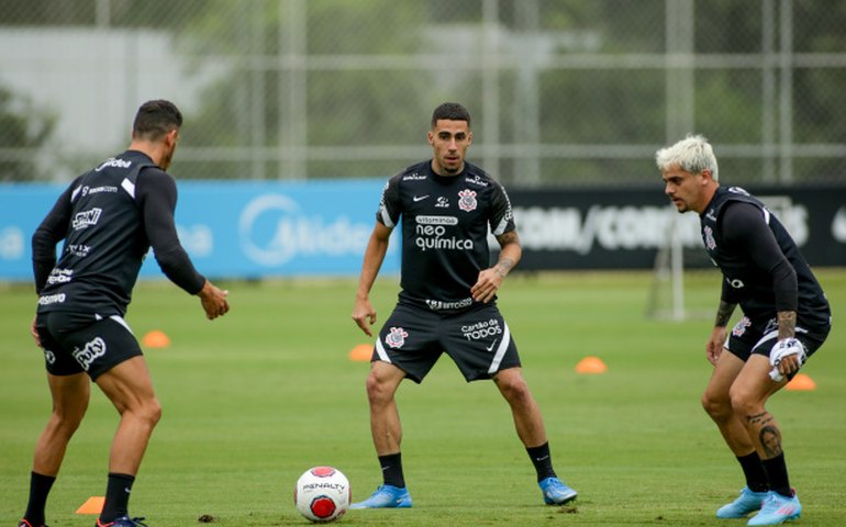 Corinthians volta aos treinos e técnico mira reação na Sul-Americana: 'Preparados para ganhar'