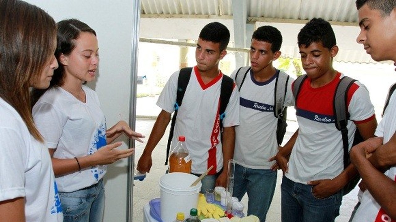 Escolas da rede estadual apresentam projetos na Feira de Ciências de Alagoas