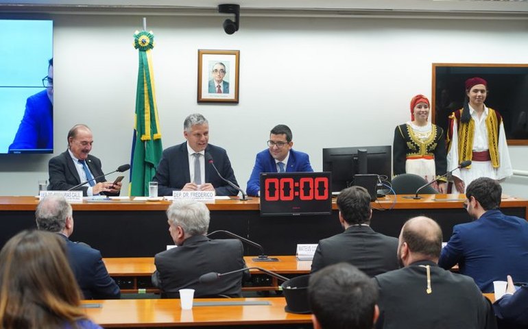 Deputados defendem criação do  Dia Nacional da Imigração Grega, em 21 de setembro