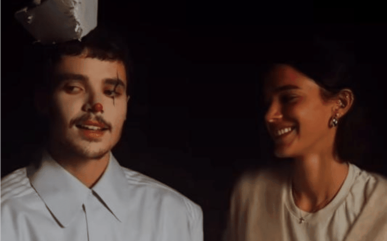 Sasha abre bastidor de clipe do marido, o primeiro dirigido por Bruna Marquezine, e celebra parceria entre eles: 'Foi lindo'
