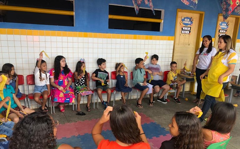 Férias escolares: Prefeitura proporciona dias de atividades literárias a crianças e jovens participantes do programa Viver Melhor