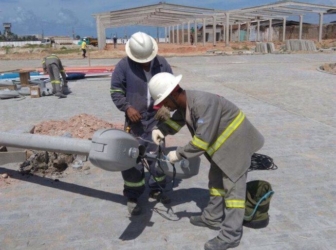 Prefeitura de Maceió inicia iluminação do Centro Pesqueiro de Jaraguá