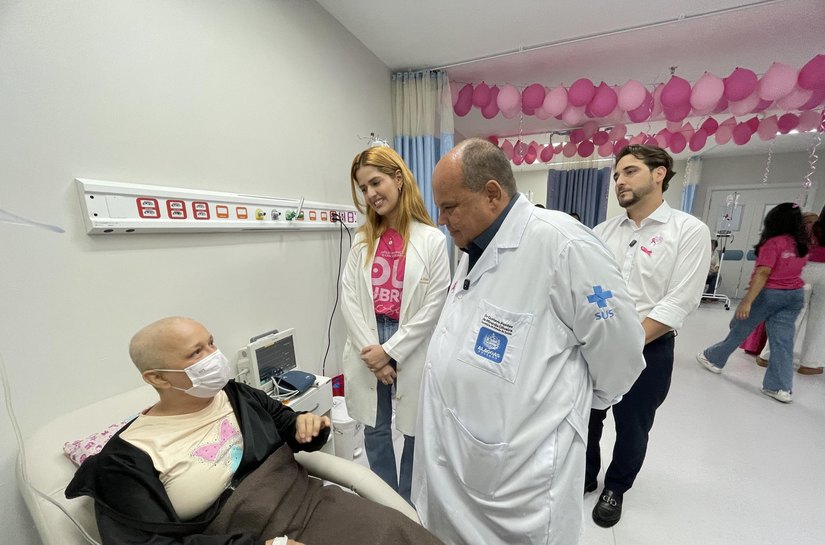 Secretário de Estado da Saúde participa de acolhimento a mulheres que tratam o câncer de mama