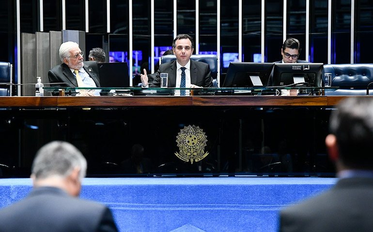 Pacheco exalta pauta da educação e pede esforço pela alfabetização