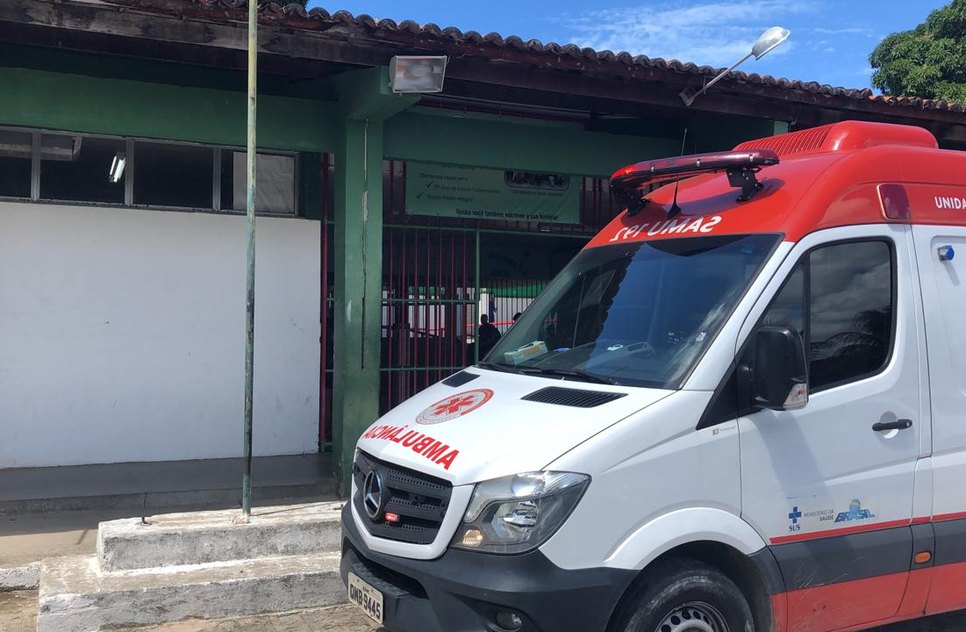 ambulâncias na escola