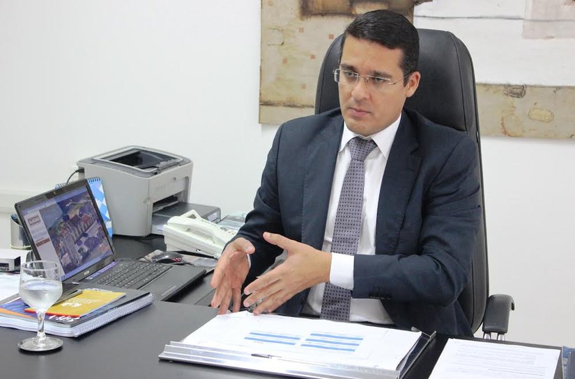 Servidores com acúmulo de cargos são convocados pela Seplag