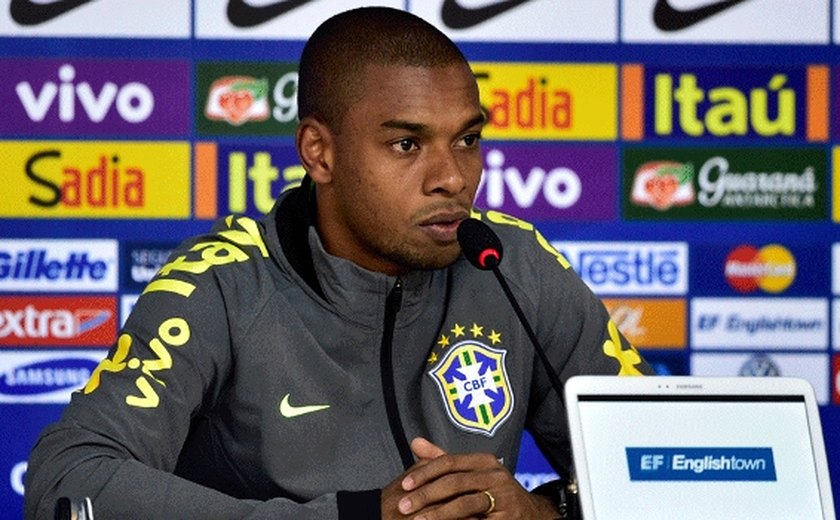 Fernandinho: &#8216;Não é hora de trabalhar parte emocional&#8217;