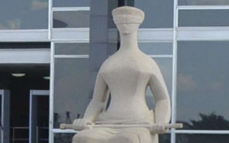 Governo tem 72 horas para se manifestar sobre demissão do diretor-geral da PF